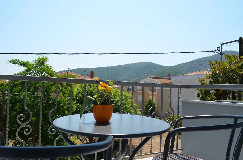 Elanios Zeus Aparthotel Stavros